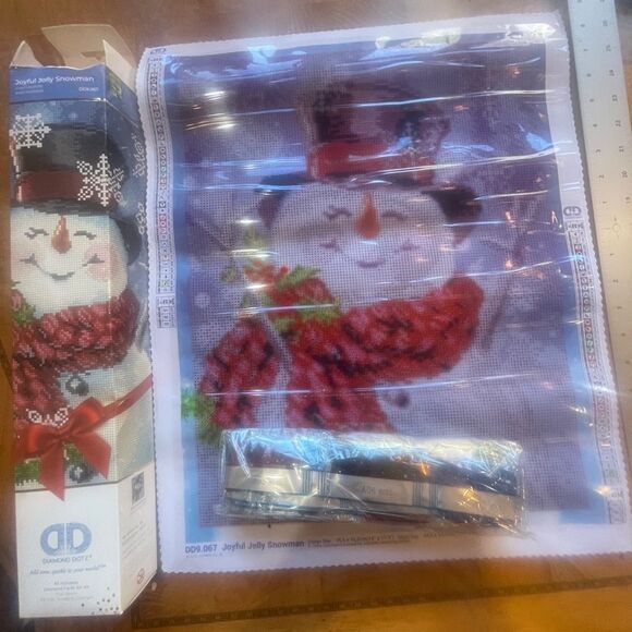 Diamond Dotz Snowman Craft Kit - Picture 3 of 7